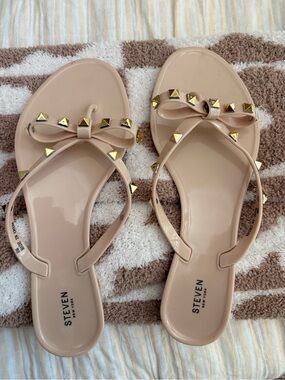STEVEN by Steve Madden Nude Bow Studded Jelly Sandals